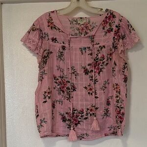 Chic Floral Lace-Trimmed Blouse in Pink